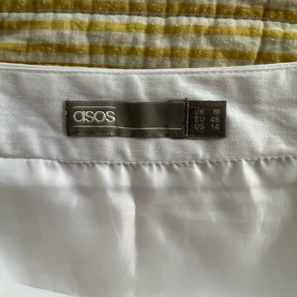 ASOS scalloped skirt - Picture 4 of 4